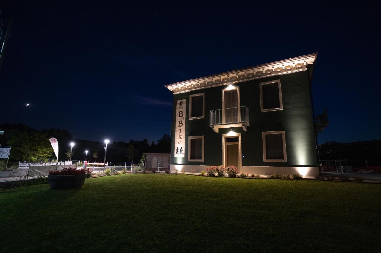 B & Bike Di Ristorante Italia Mombello Monferrato Exteriör bild